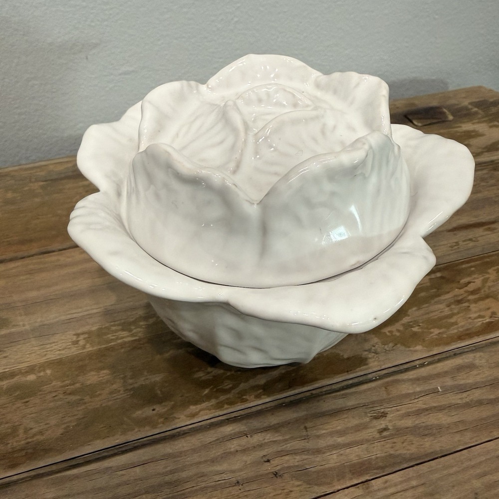 Vintage PV Italy White Cabbage Ceramic Lidded Bowl Majolica Lettuce Ware 08682